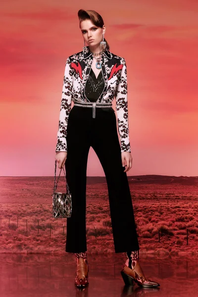 Look 18